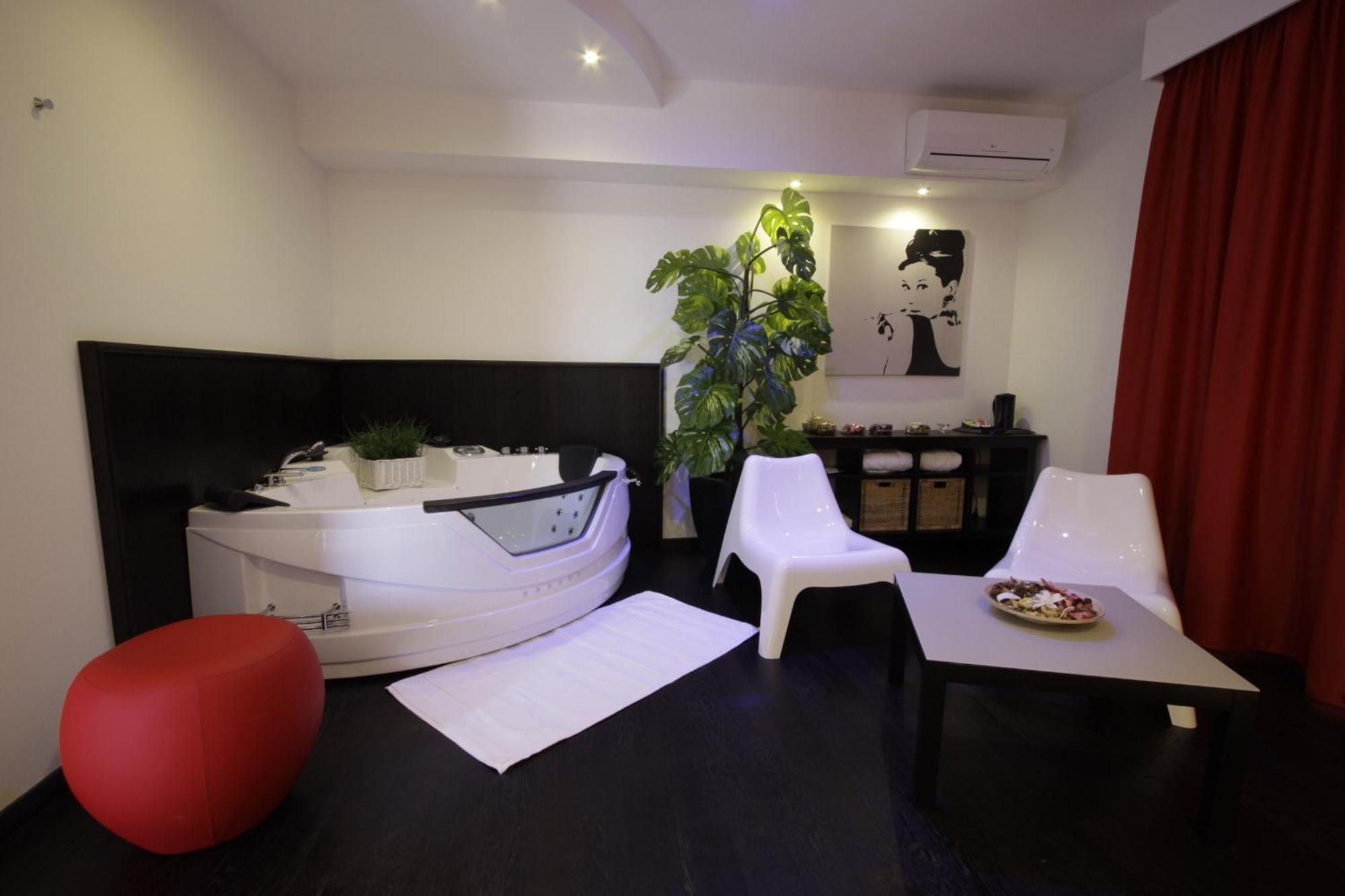 Hotel Paradise Airport Forli Exterior photo