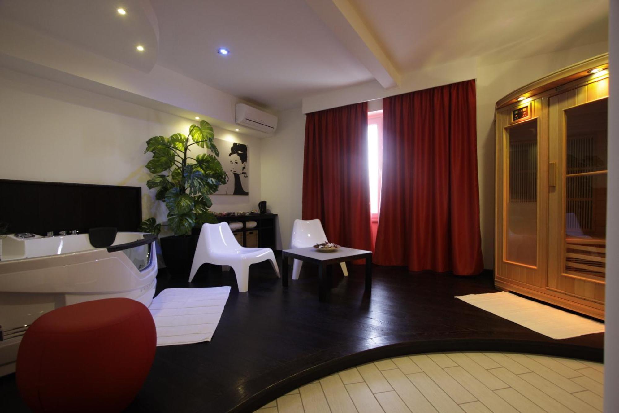 Hotel Paradise Airport Forli Exterior photo
