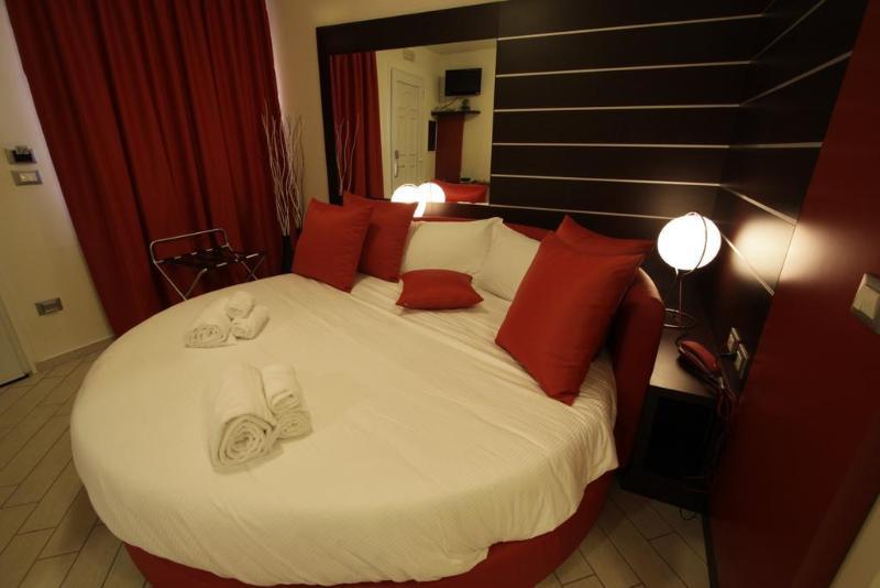 Hotel Paradise Airport Forli Exterior photo
